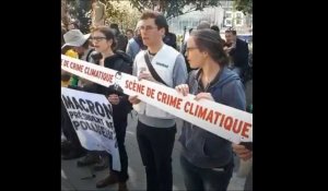 Climat: La tour EDF de la Défense bloquée pour dénoncer la «République des pollueurs»