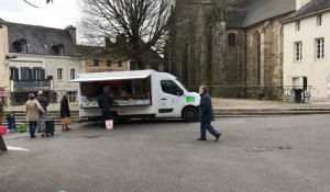 Confinement : le premier marché du vendredi, place Saint-Michel