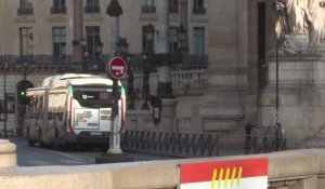 Coronavirus: la place de l'Opéra vide au 13e jour de confinement