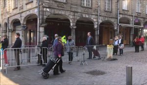 Le marché d'Arras fait de la résistance