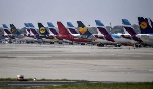La crise du coronavirus dévaste le secteur du transport aérien