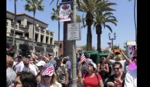 Confinement : des milliers de manifestants s'y opposent en Californie (vidéo)