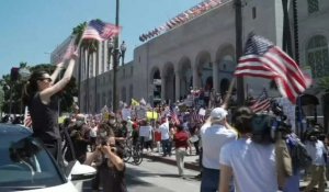 USA: manifestation à Los Angeles contre les mesures de confinement