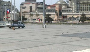 Coronavirus: la place Taksim à Istanbul déserte