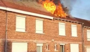 La toiture d'une maison prend feu à Faches-Thumesnil