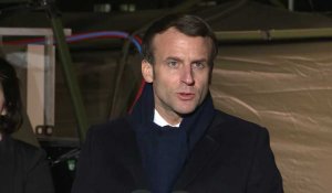 coronavirus: Macron appelle à "l'union" et fustige les "divisions"