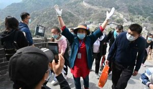 Covid-19: après le confinement la Grande Muraille de Chine attire de nouveau les visiteurs