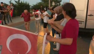Istanbul : des supporters du candidat de l'opposition célèbrent sa victoire