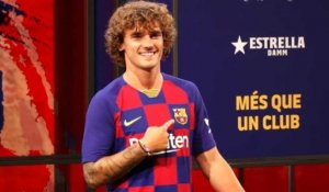 Football/Barcelone: séance photo au Camp Nou pour Griezmann