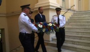 Corse: Édouard Philippe rend hommage au préfet Érignac à Ajaccio