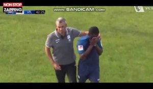 Football : Victime de racisme en plein match, un joueur quitte le terrain en larmes (Vidéo)