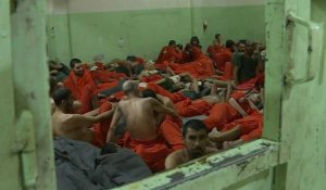 Dans une prison kurde du nord syrien, des jihadistes entassés par milliers