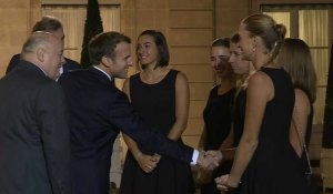 Tennis: Macron reçoit les Françaises qui ont remporté la Fed Cup