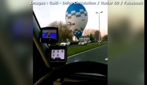 Insolite : une petite montgolfière se pose près de la route à La Croix-Saint-Ouen
