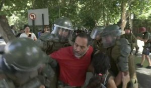 Chili: heurts entre manifestants et police à proximité de la résidence de Pinera