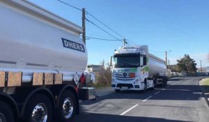 La ruée des camions-citernes vers le dépôt de carburants de Frontignan.