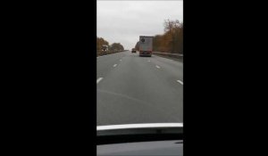 Un automobiliste filme le camion fou de l'A1