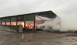 Feu dans un hangar à Romeries