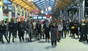 Grève: images à l'intérieur de la Gare Saint-Lazare