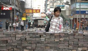 Hong Kong: début du quatrième jour de blocage de la ville