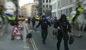 Attaque "terroriste" à Londres: des blessés graves, l'assaillant abattu