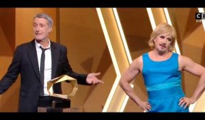 Olympia Awards : la blague osée de José Garcia déguisé en Sylvie Vartan (vidéo) 