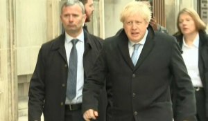 GB: Boris Johnson arrive pour voter aux élections législatives