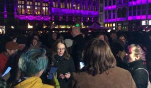 Bruxelles: une action d'Extinction Rebellion perturbée par le son et lumière des Plaisirs d'hiver