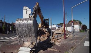 Démolition de l'ancien garage Leduc à Caudry