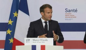 Médicaments: Macron annonce des mesures pour relocaliser des usines en France