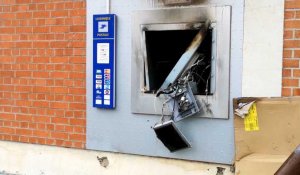 Le distributeur de la Poste d'Estrées-Saint-Denis explosé au gaz