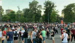 Sebie: quatrième nuit de manifestations à belgrade