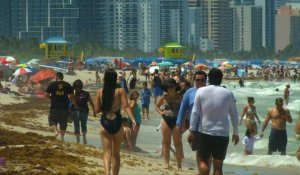 USA: les habitants de Miami affluent sur la plage malgré un regain de la pandémie