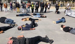 200 personnes manifestent contre les violences policières 