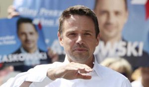 Présidentielle en Pologne : les deux finalistes tentent de convaincre les indécis