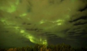 Le ciel canadien illuminé par une spectaculaire aurore boréale