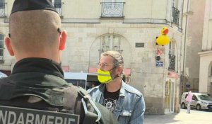 Manifestation avortée de "gilets jaunes" et "masques jaunes" à Nantes