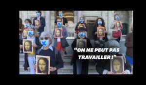 Devant le Louvre, les guides dénoncent leur précarité pendant le Covid-19
