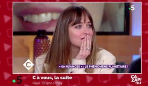 Dakota Johnson émue aux larmes dans C à vous