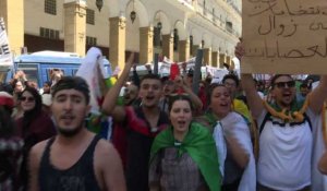 Algerie: les étudiants manifestent malgré le ramadan