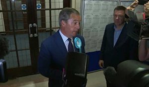 Le Britannique Farage prévoit une "grande victoire" pour Parti Brexit
