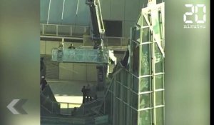 Le Rewind: Des laveurs de vitre pris au piège par une nacelle qui se balançait à plus de 250 mètres de haut
