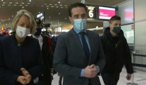 Contrôles sanitaires aux frontières renforcés: le ministre des Transports à Roissy
