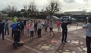 Les écoliers de Nogent-sur-Seine font une flashmob avec Gévrise Émane