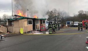 Incendie dans un camp de Roms à Villeneuve-d'Ascq