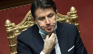 Dans l'impasse, sans majorité, le Premier ministre italien Giuseppe Conte jette l'éponge