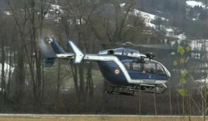 Crash en Savoie: un hélicoptère décolle de l'aérodrome de Tournon