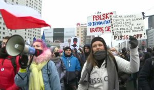 Pologne: une manifestation antigouvernementale commémore l'imposition en 1981 de la loi martiale par le parti communiste