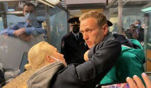 L'opposant Alexeï Navalny arrêté dès son retour en Russie
