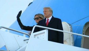 Trump monte à bord du Air Force One pour la dernière fois en tant que président